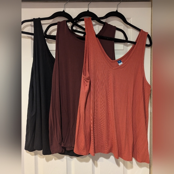 Old Navy Tops - Lot of 3 Old Navy Luxe tank tops